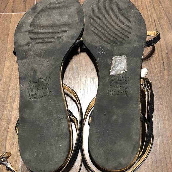 Aldo flat sandal black and gold size 7 - Picture 3 of 3